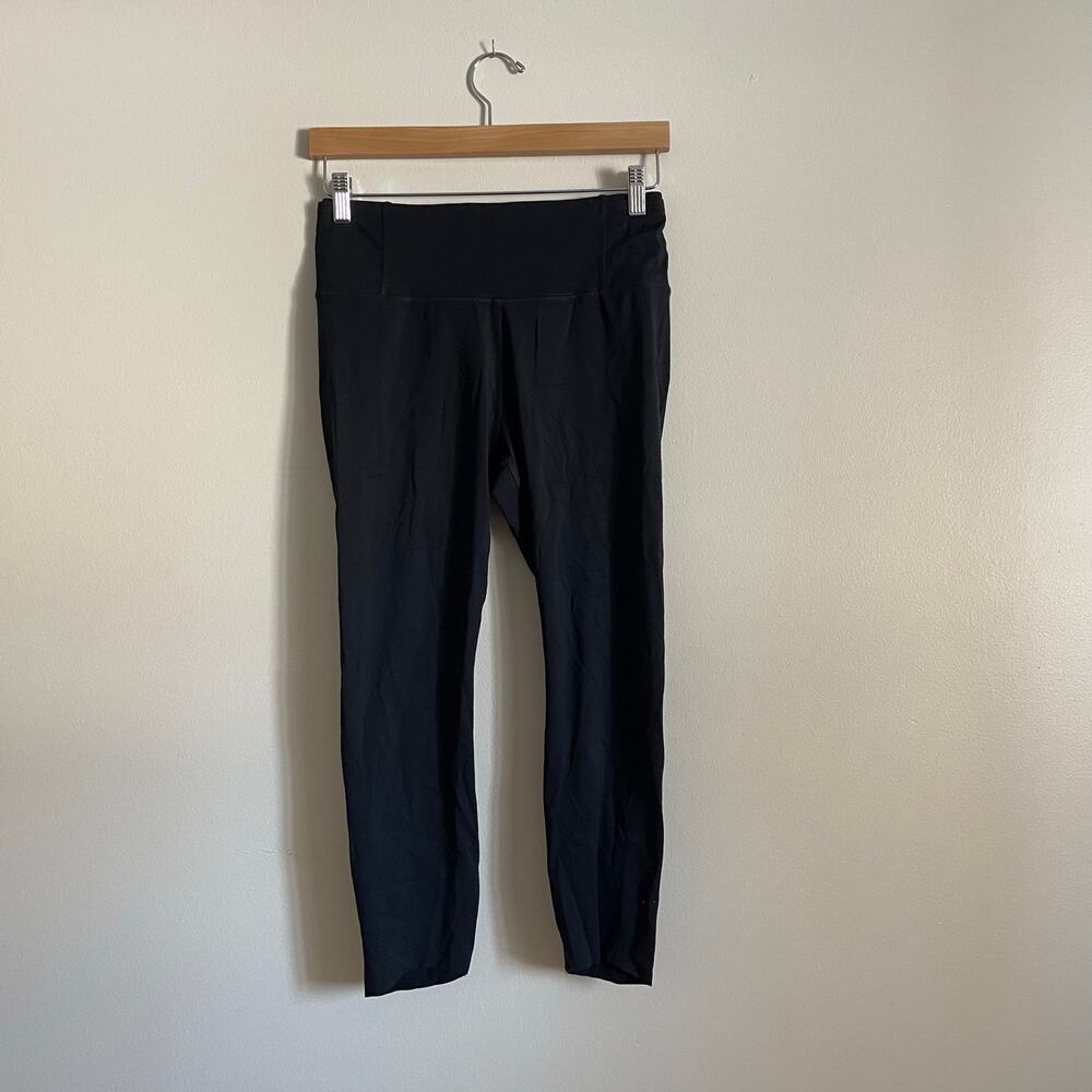 All In Motion • Cropped Athletic Leggings Ventilation Hems